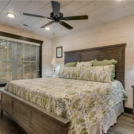 Blue Moon Ridge: Brand New Cabin! 5 Bedrooms, Pool/Hot Tub, Theatre Pigeon Forge Buitenkant foto