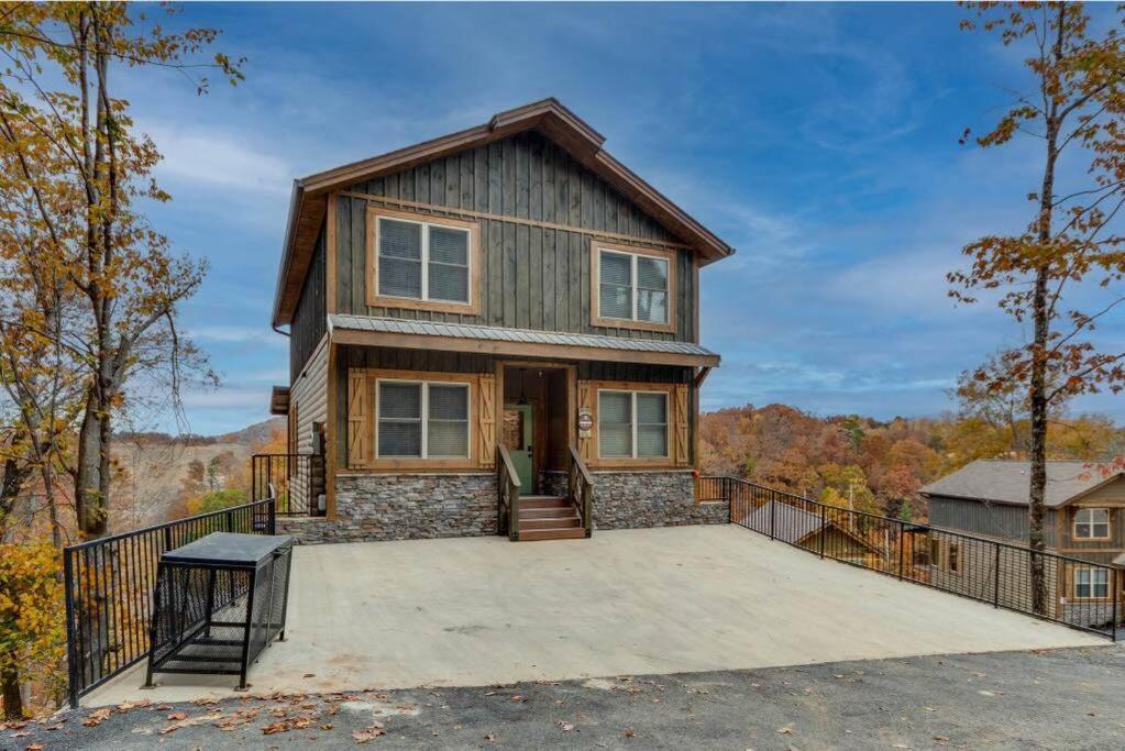 Blue Moon Ridge: Brand New Cabin! 5 Bedrooms, Pool/Hot Tub, Theatre Pigeon Forge Buitenkant foto