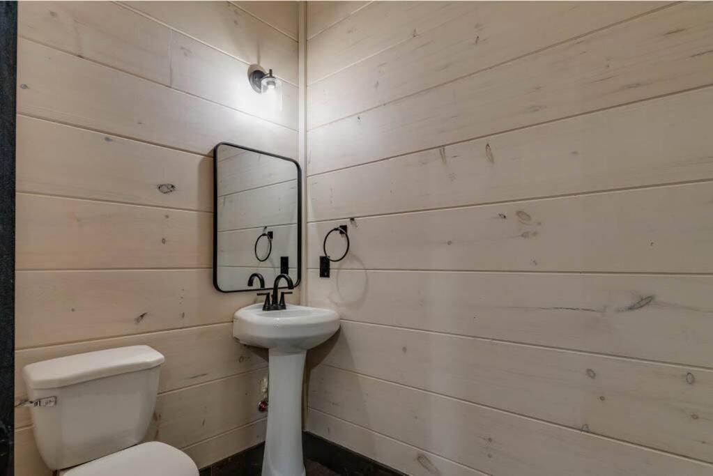 Blue Moon Ridge: Brand New Cabin! 5 Bedrooms, Pool/Hot Tub, Theatre Pigeon Forge Buitenkant foto