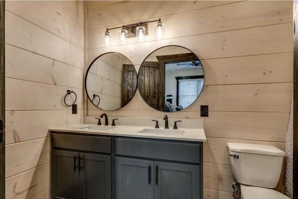 Blue Moon Ridge: Brand New Cabin! 5 Bedrooms, Pool/Hot Tub, Theatre Pigeon Forge Buitenkant foto