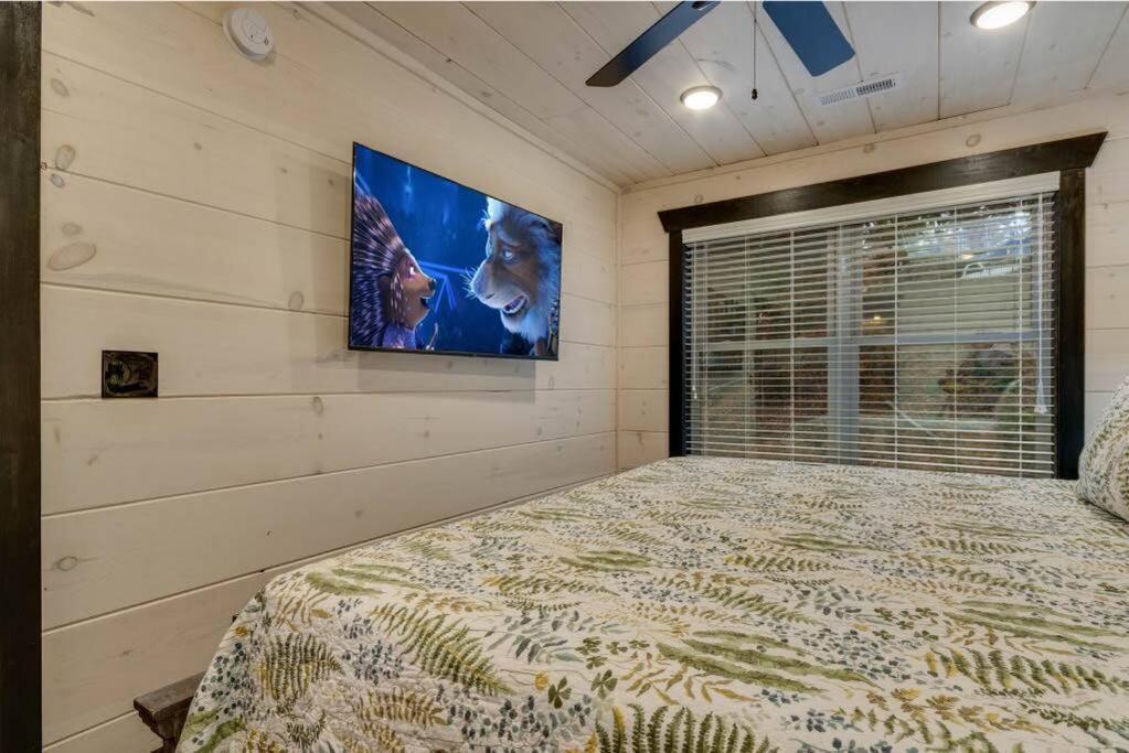 Blue Moon Ridge: Brand New Cabin! 5 Bedrooms, Pool/Hot Tub, Theatre Pigeon Forge Buitenkant foto